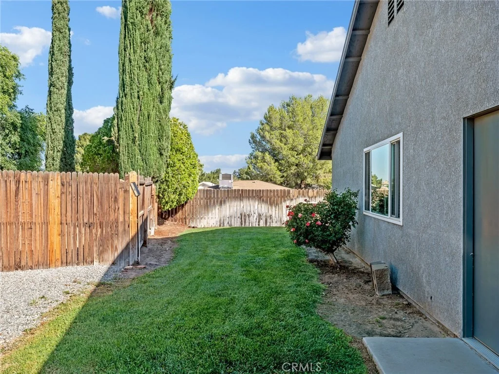 Photo of 15850 Elcona