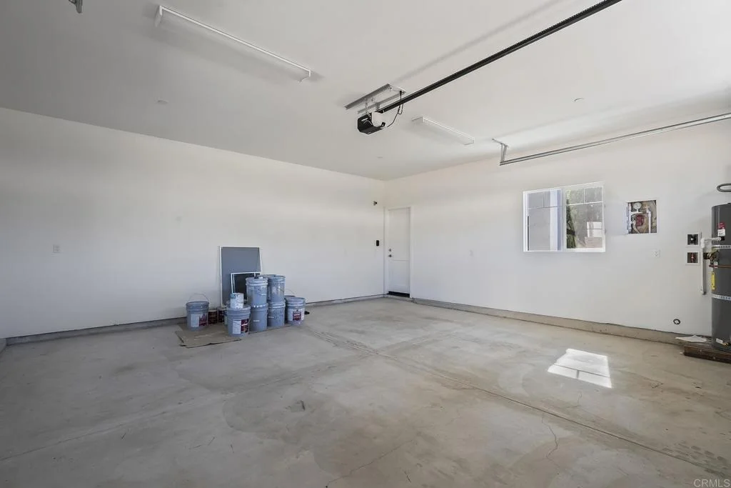 Photo of 3900 Rojo Tierra