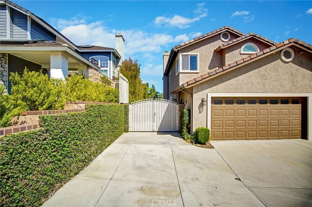 Photo of 445 Somerset Circle