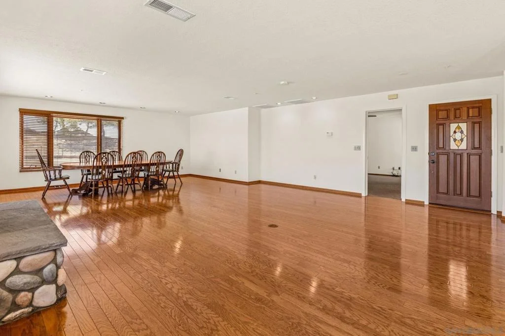 Photo of 25090 Oakana