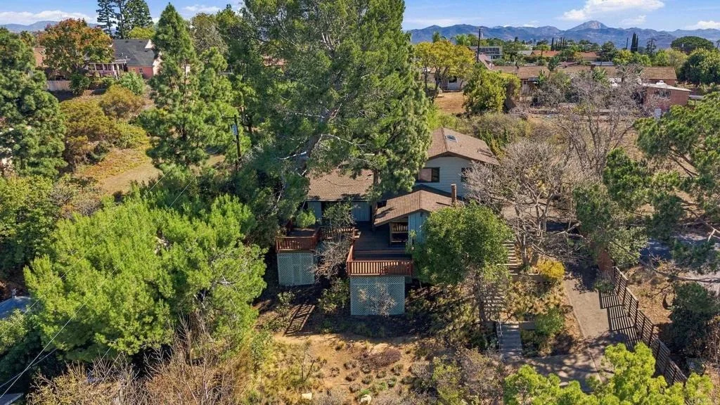 Photo of 4525 Lyons Drive