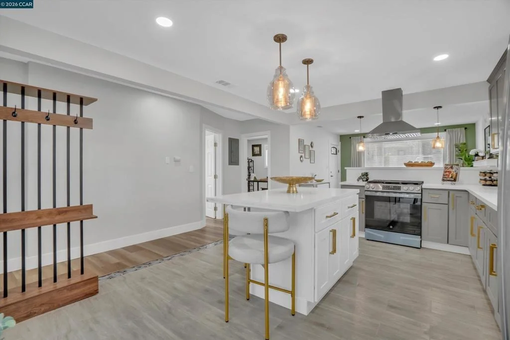 Photo of 2131 Pomona Ave