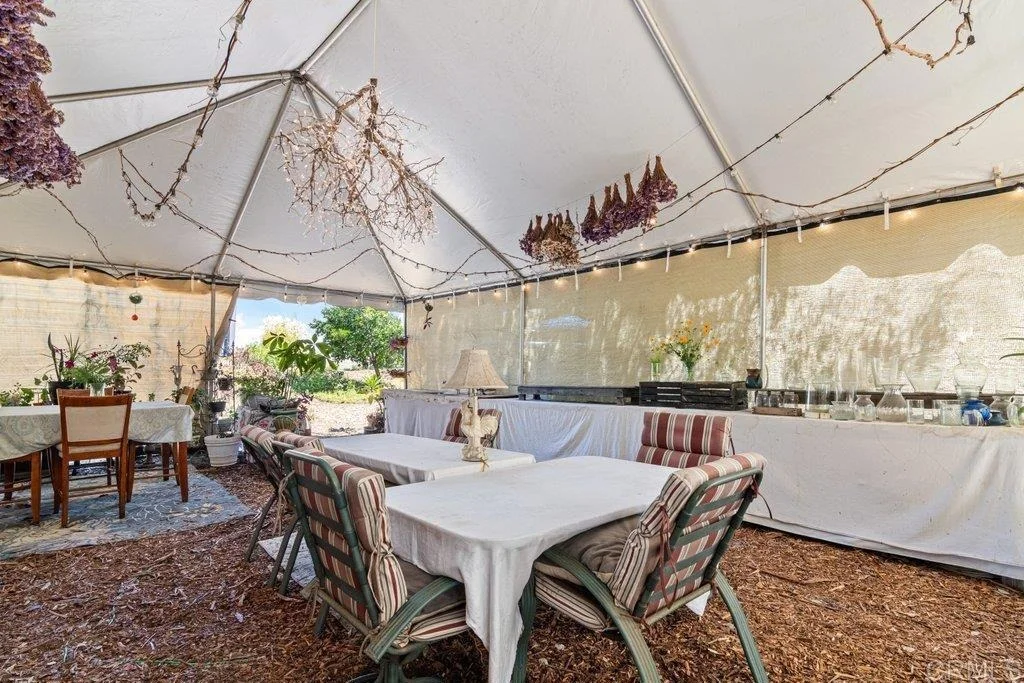 Photo of 5741 Rainbow Heights Road