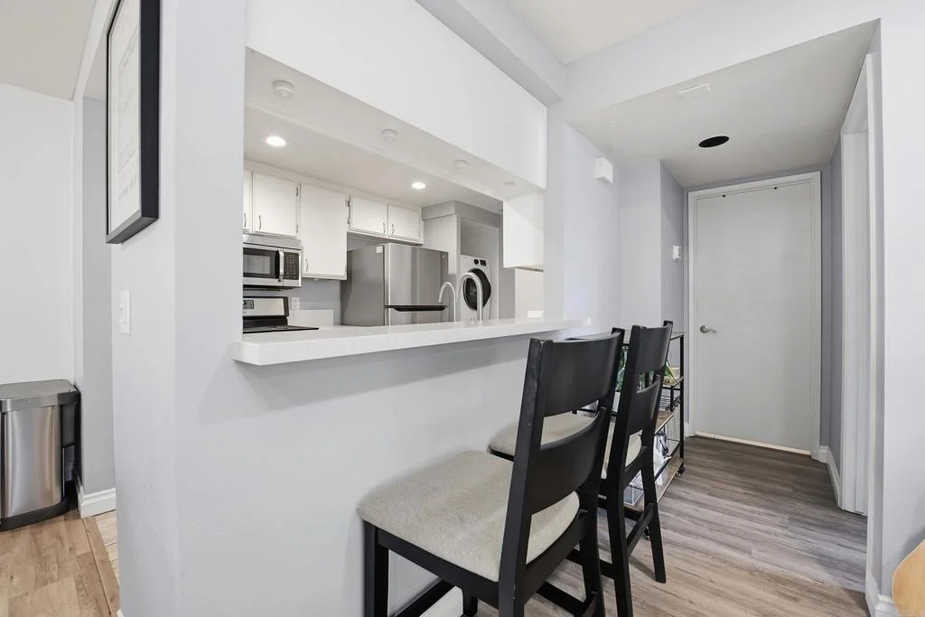 Photo of Unit 102 at 2035 Lakeridge Circle