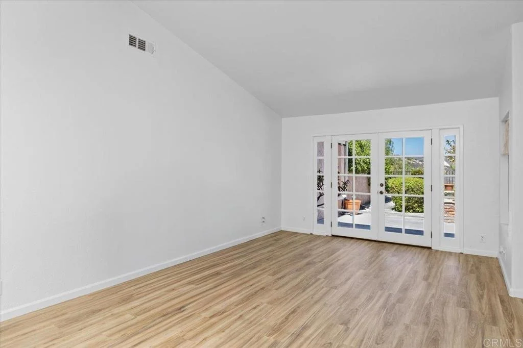 Photo of 878 Rivertree Drive