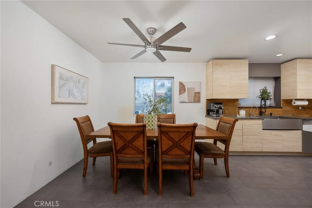 Photo of 2500 Carlos St