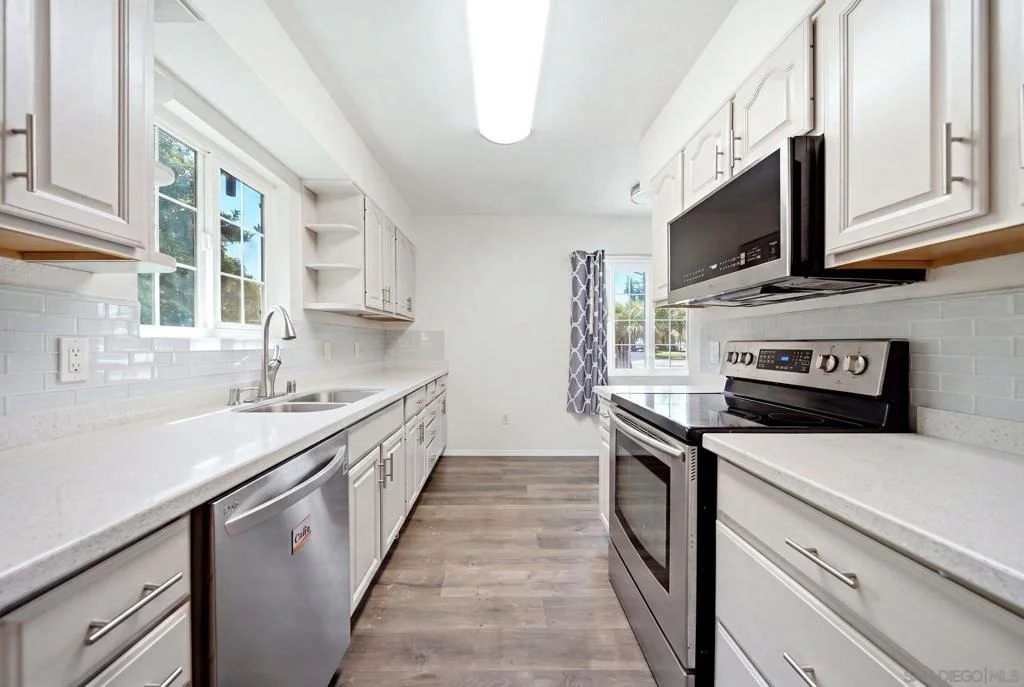 Photo of 8852 Railroad Ave