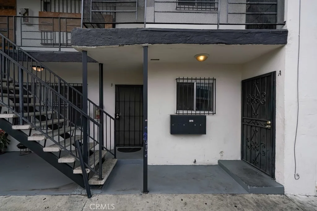 Photo of 116 E Alondra