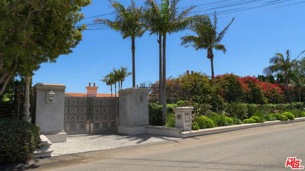 Photo of 29000 Cliffside Drive
