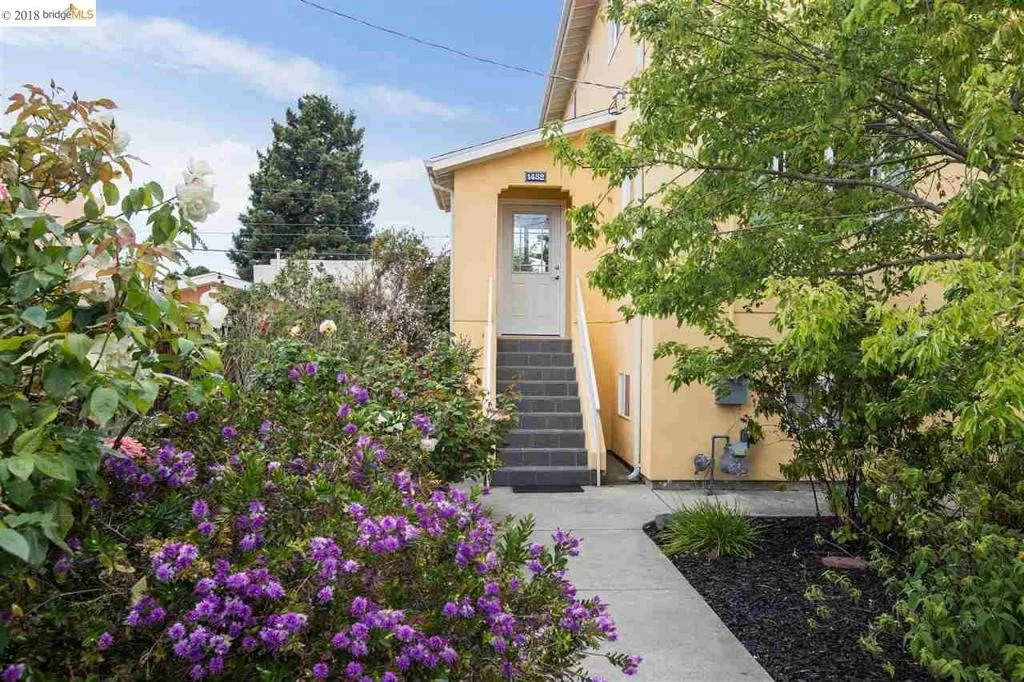 Photo of 1482 Northside Ave