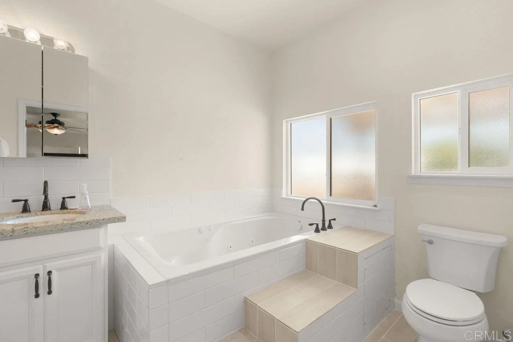 Photo of 2051 Rainbow Glen Road