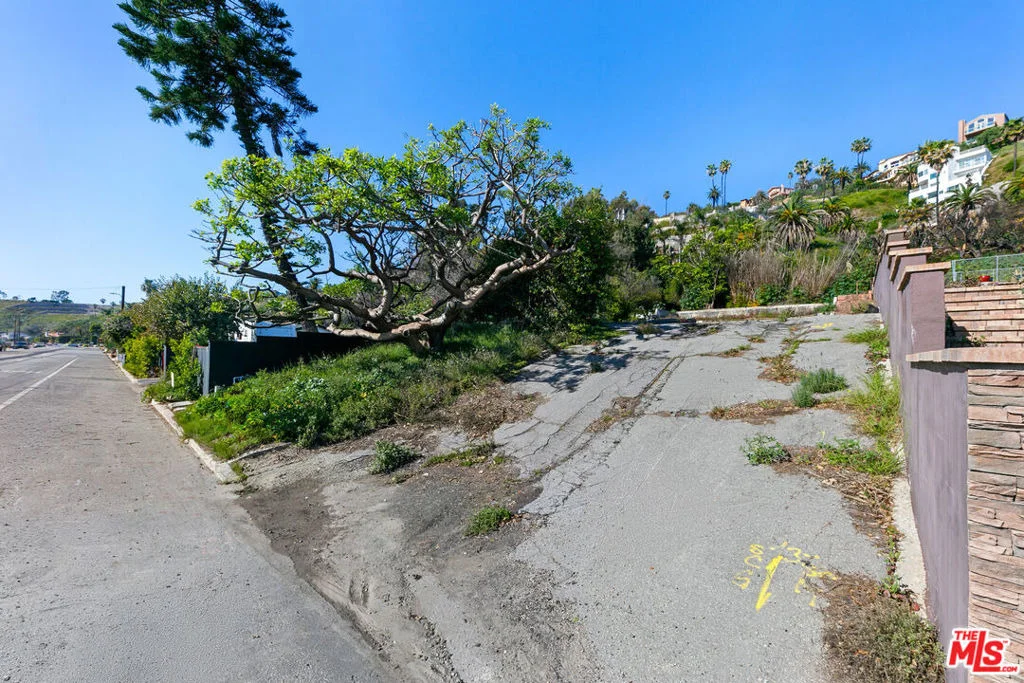Photo of 21443 Pacific Coast Highway