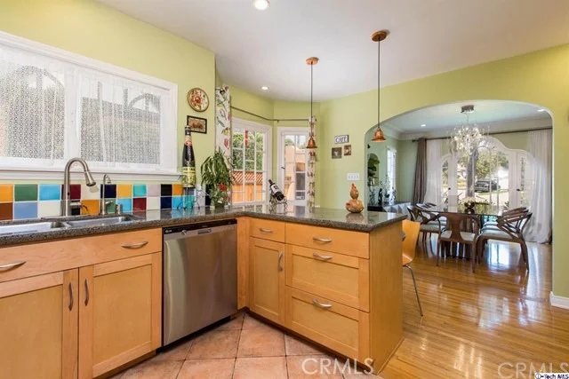 Photo of 1133 Cordova Avenue