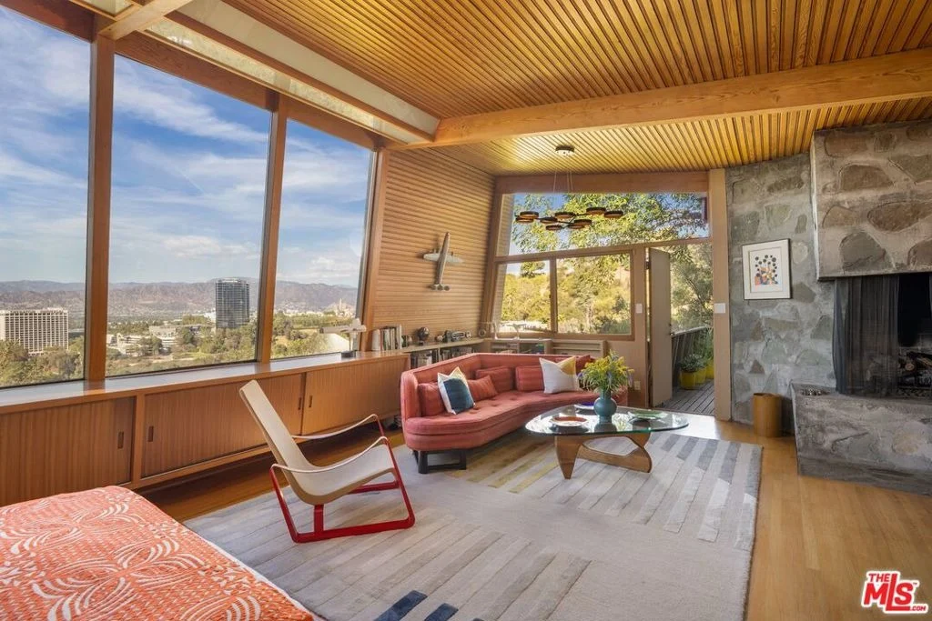 Photo of 3580 Multiview Drive