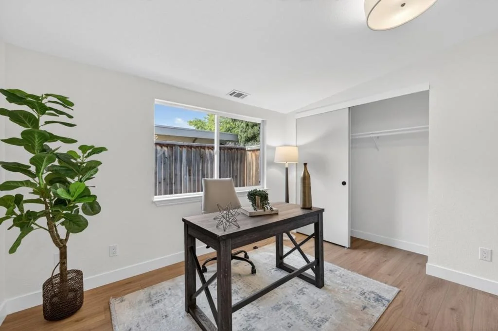 Photo of 944 White Drive