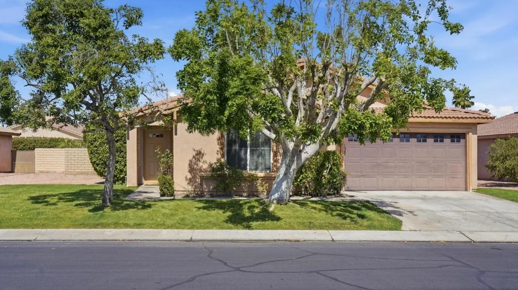 Photo of 82546 Lincoln Drive