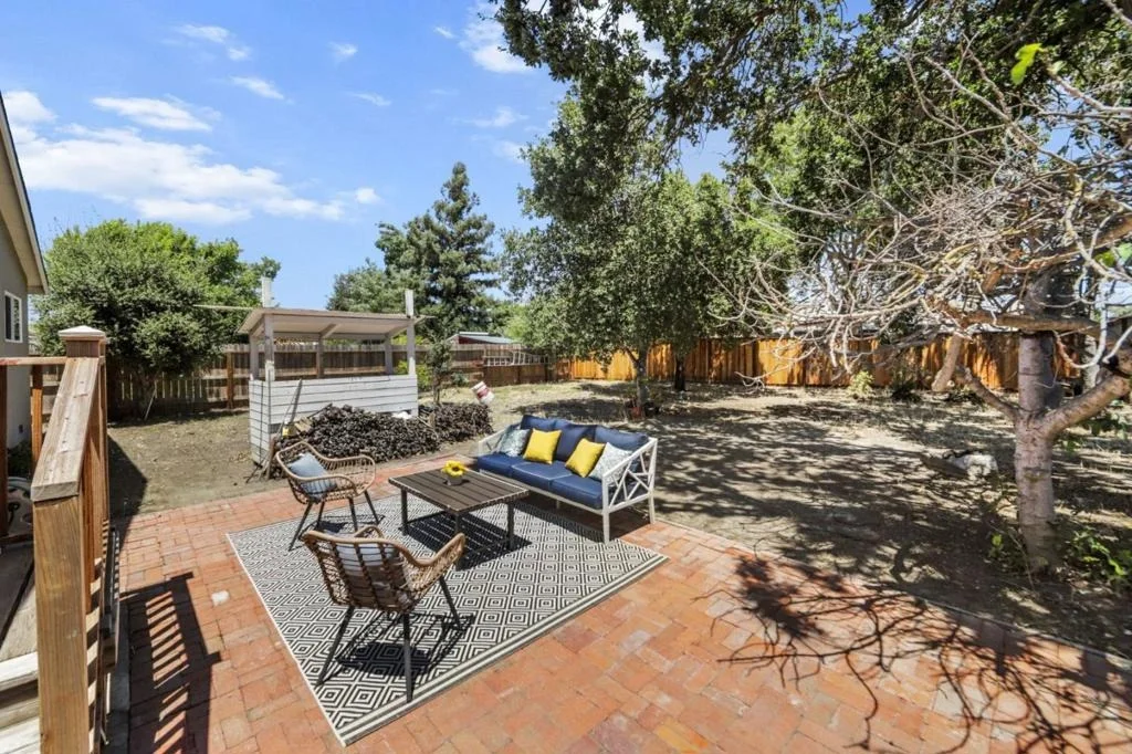 Photo of 1260 Meadow Lane