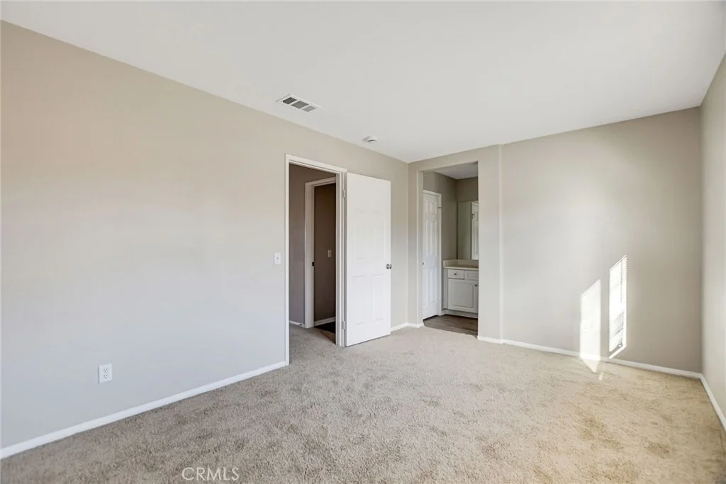 Photo of 307 Monument Parkway