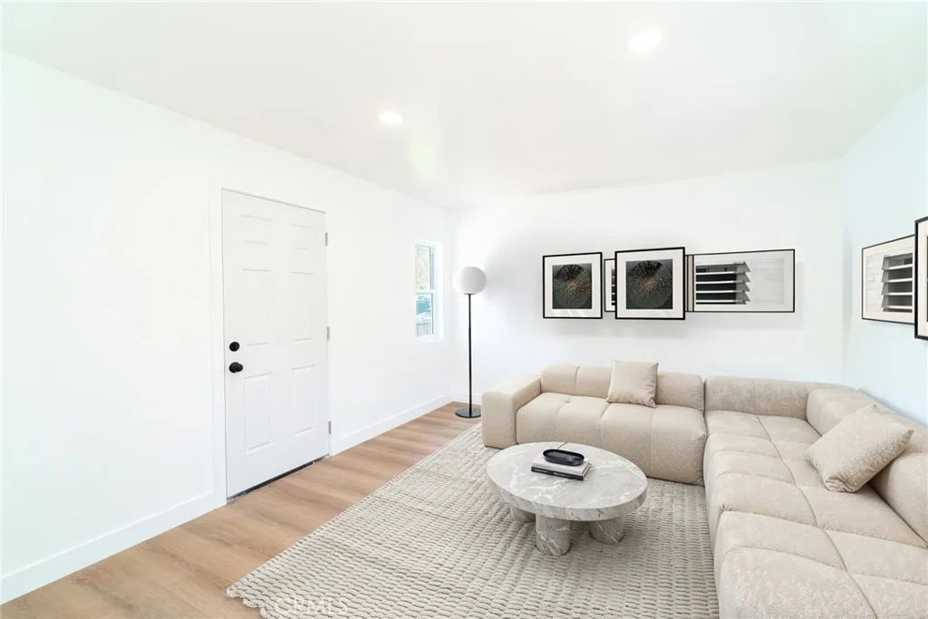 Photo of 13300 S Largo