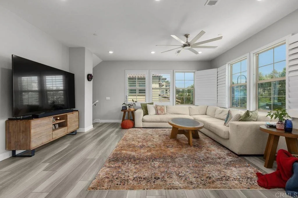 Photo of Unit 1 at 4374 Nautilus Way