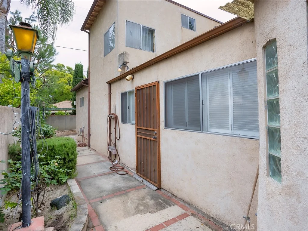 Photo of 836 N Parish Place