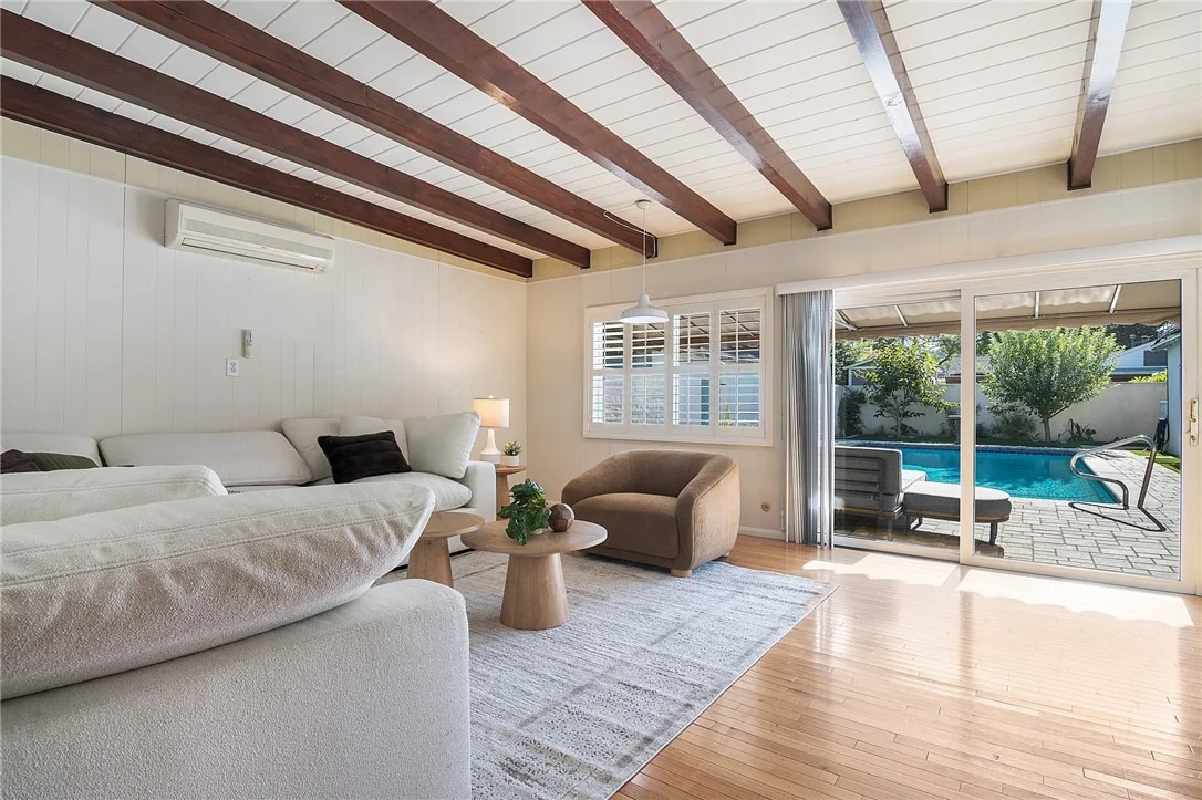 Photo of 405 N Griffith Park