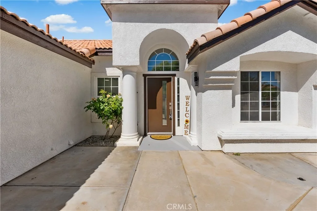 Photo of 40043 Tilbury Drive