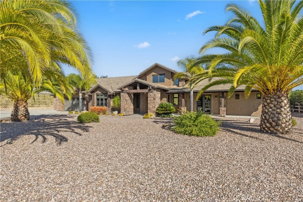 Photo of 41570 Avenida Bordeaux