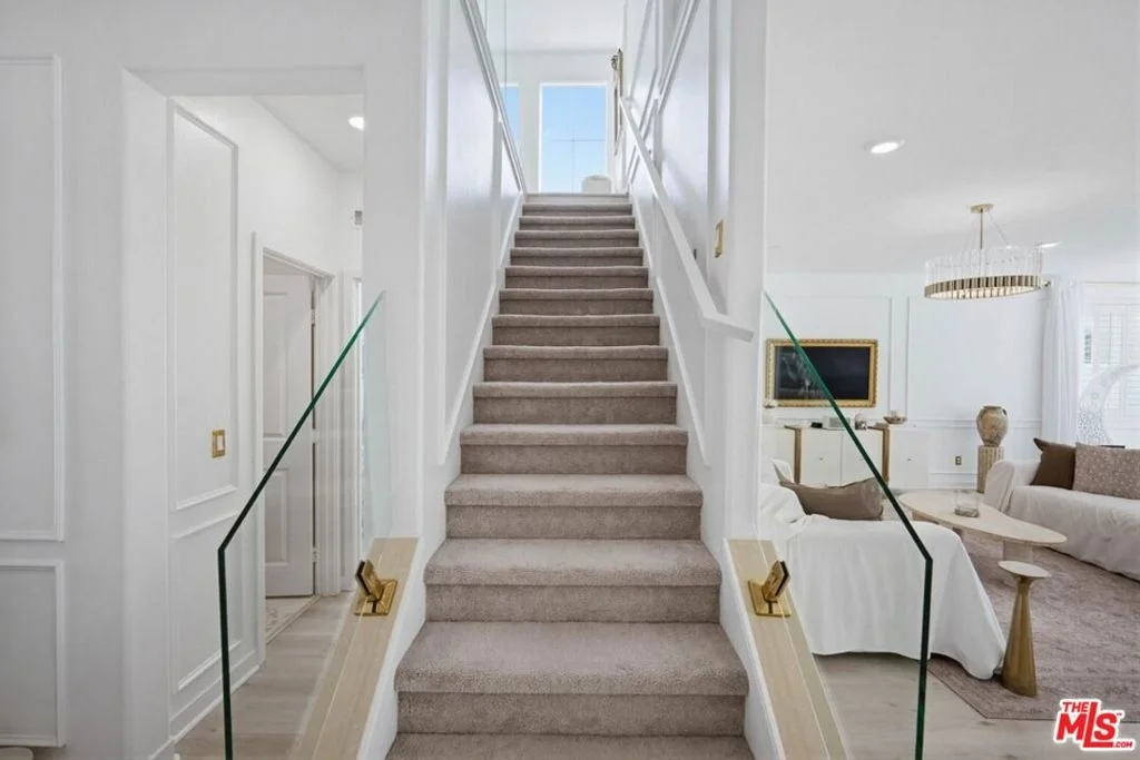 Photo of 16763 Mistletoe Lane