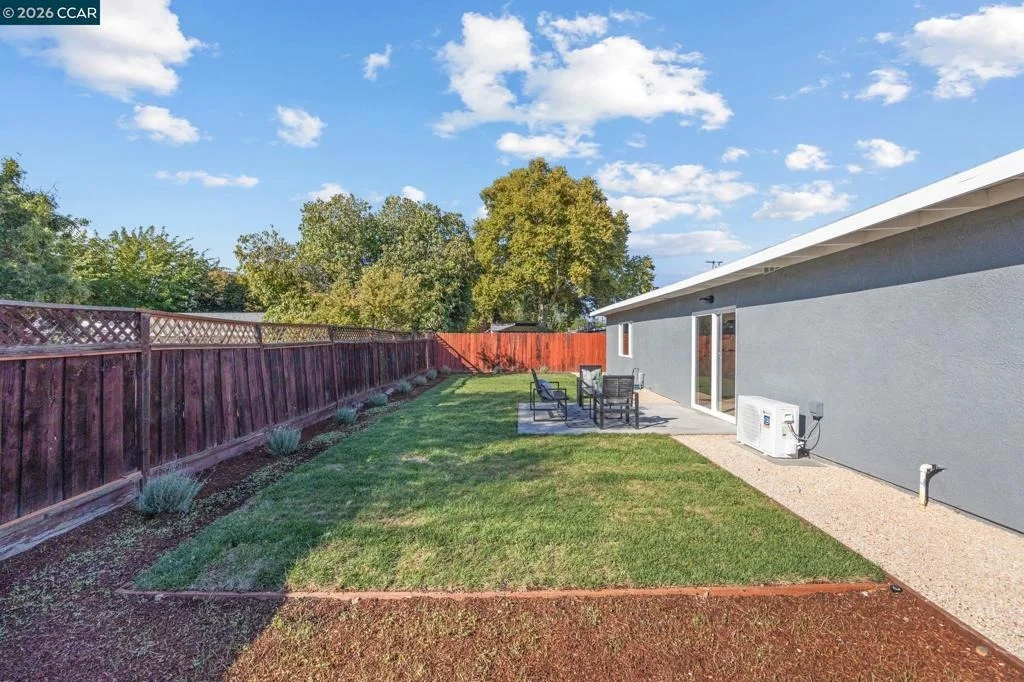 Photo of 2697 Mayfair