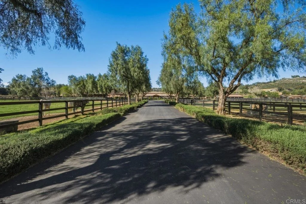 Photo of 20655 Sutherland Dam Road