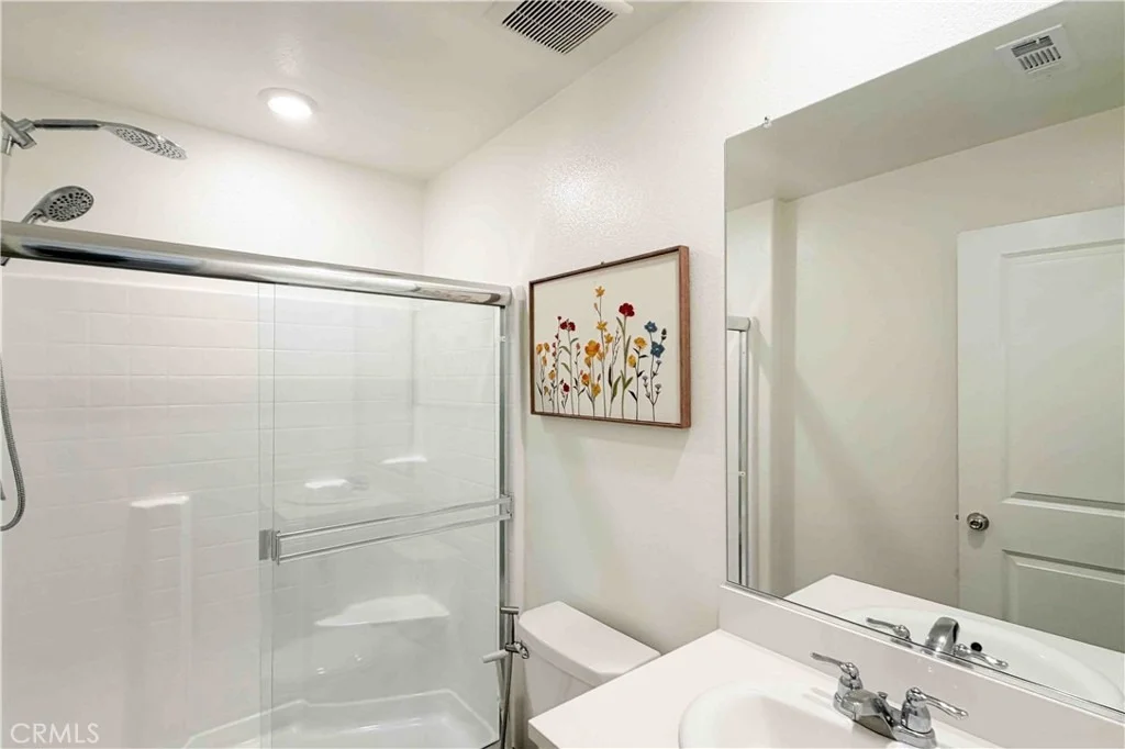 Photo of 1736 Chute