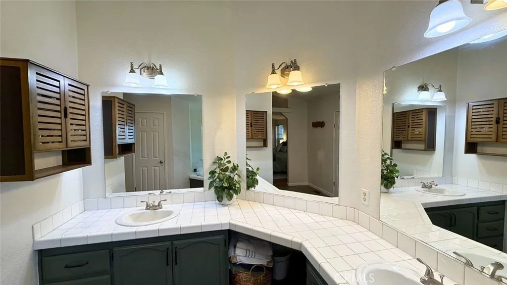 Photo of 5438 Cana