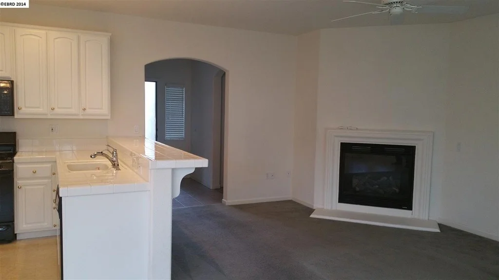 Photo of 917 CENTENNIAL DR
