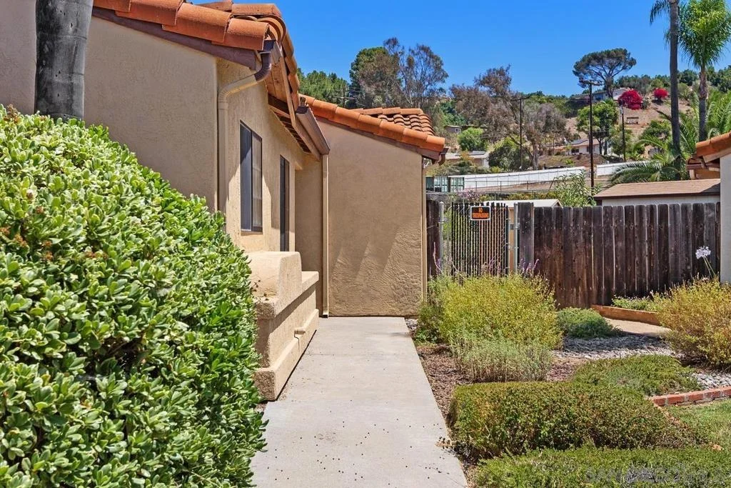 Photo of 2922 Alamitos