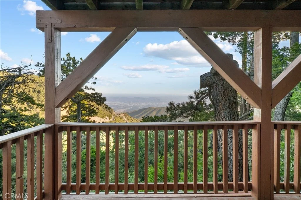 Photo of 23377 Crestview