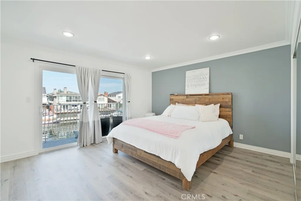 Photo of 2355 Peninsula