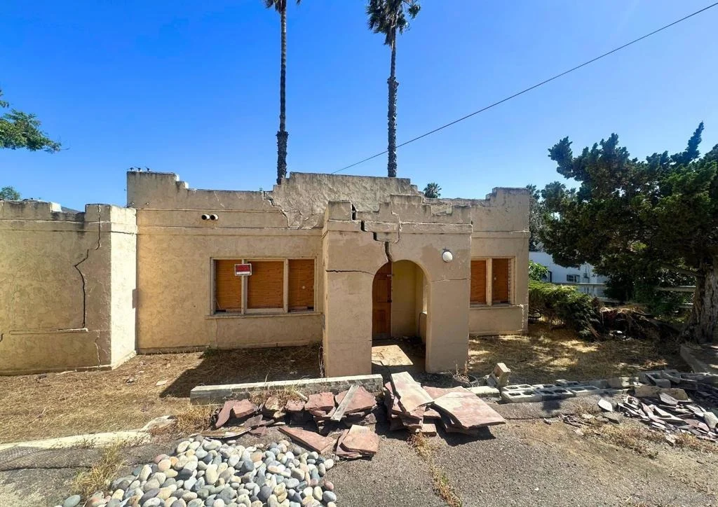Photo of 3257 Central Ave