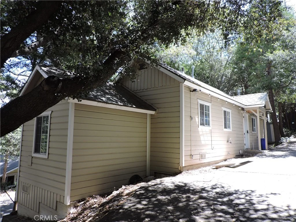 Photo of 657 Knoll
