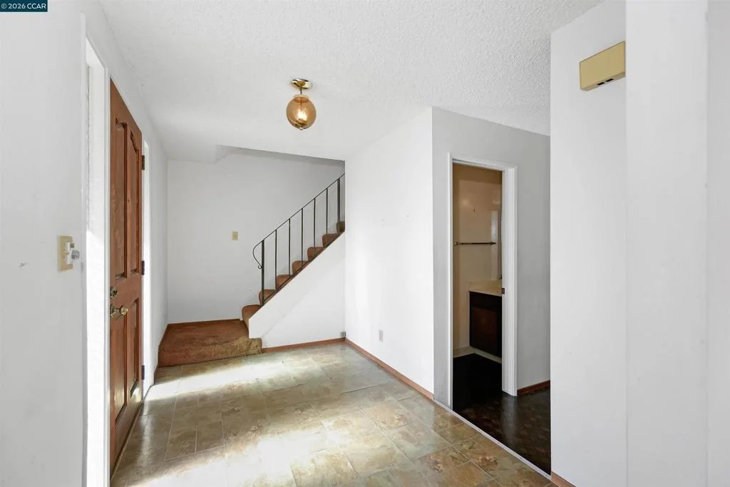 Photo of 121 Violet Rd