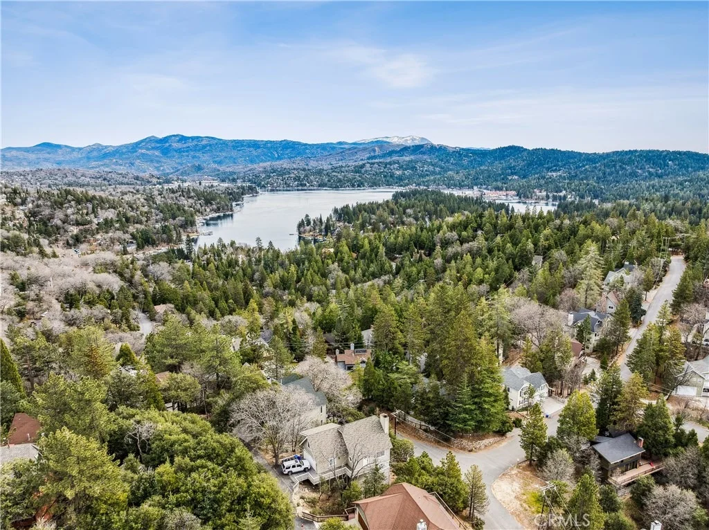 Photo of 892 Nadelhorn Drive