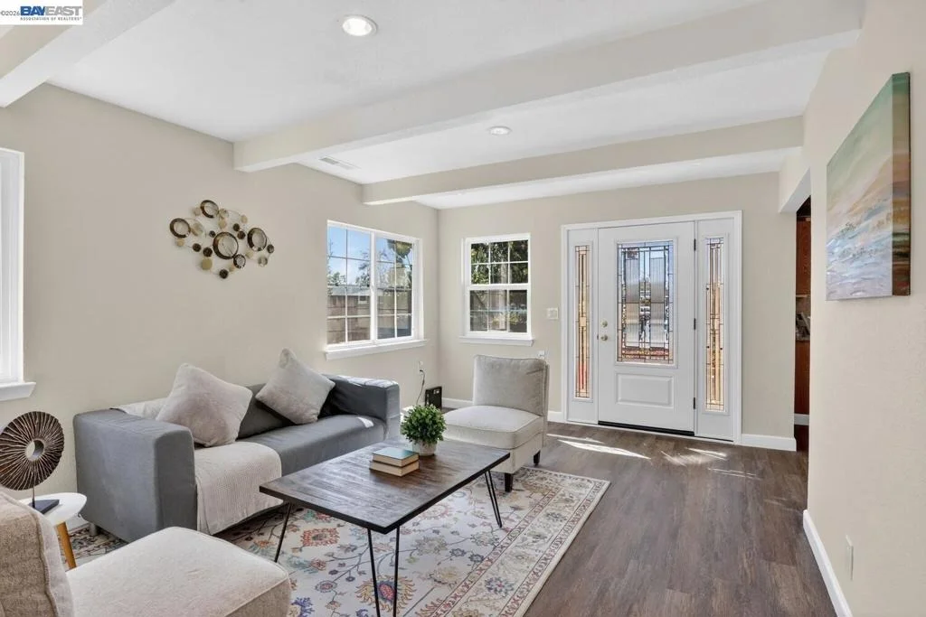 Photo of 320 Monmouth Dr