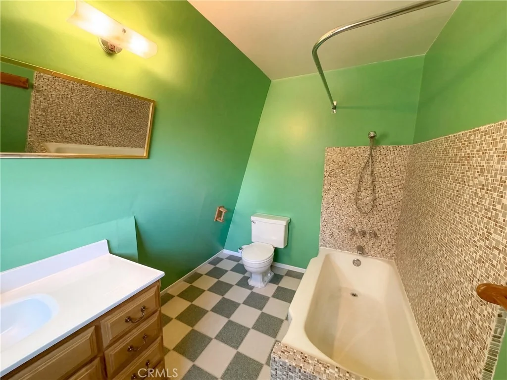 Photo of 577 Oak Knoll