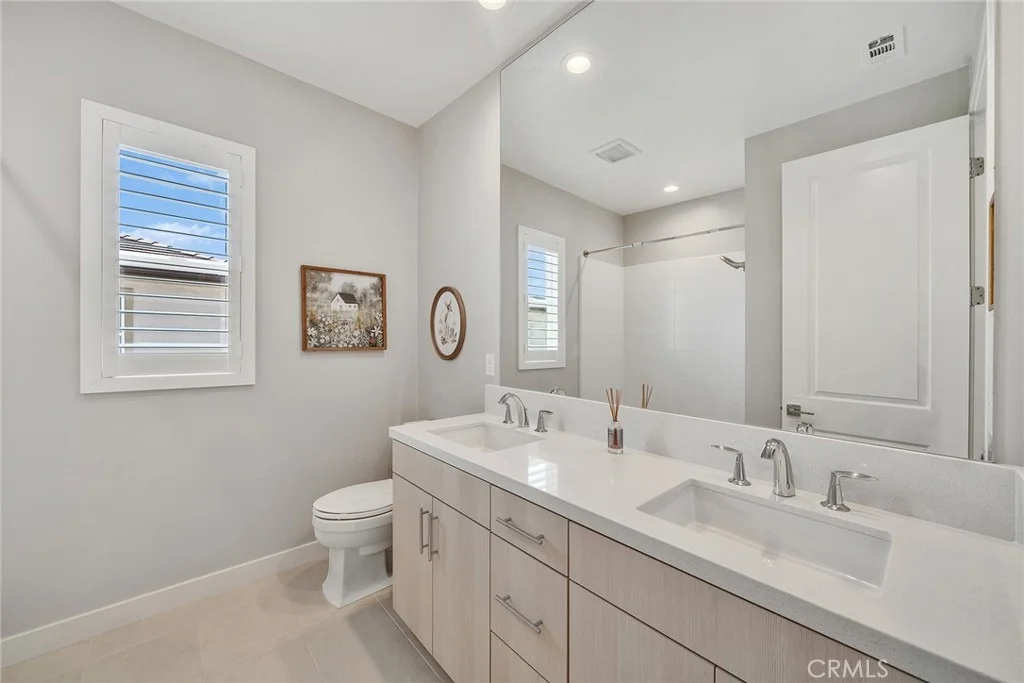 Photo of 220 Amber Oak