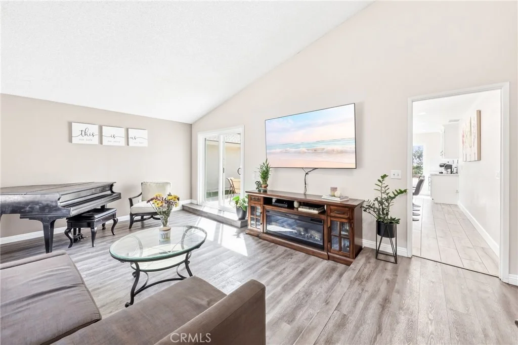 Photo of 1585 Camelot