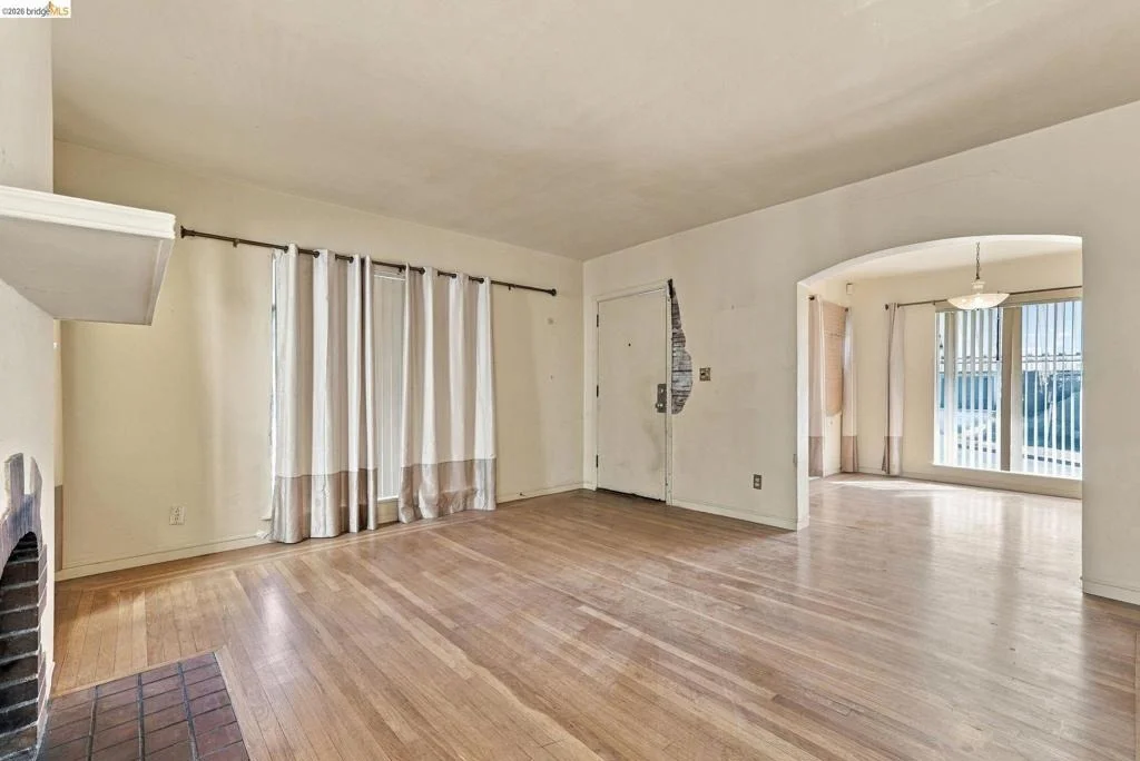 Photo of 2901 Sheffield Ave