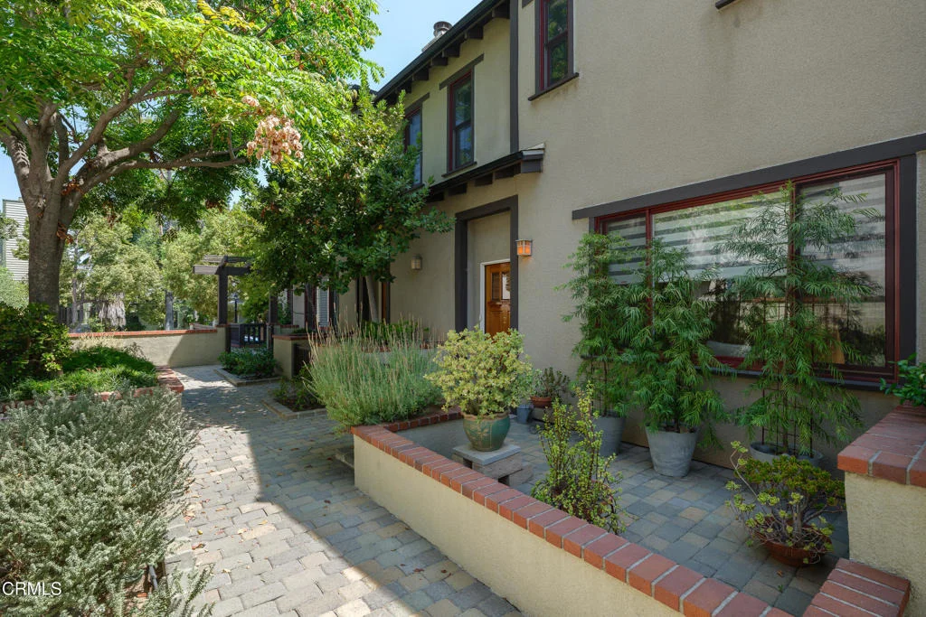 Photo of Unit 2 at 322 Alpine Street