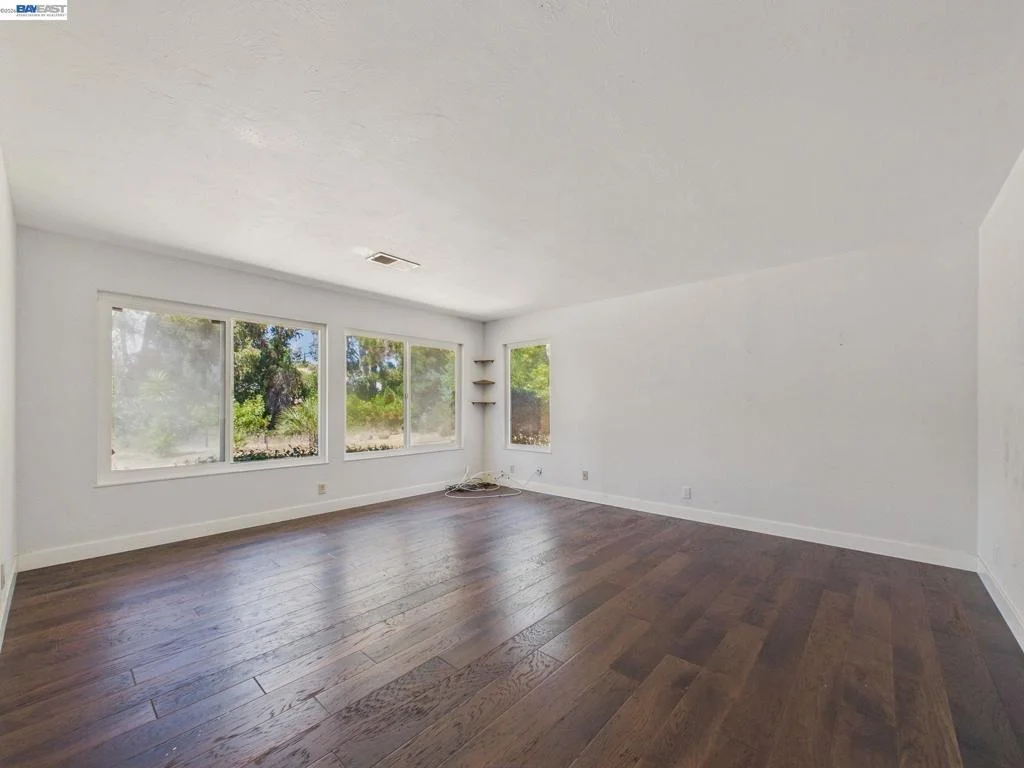 Photo of 327 Steven Cir