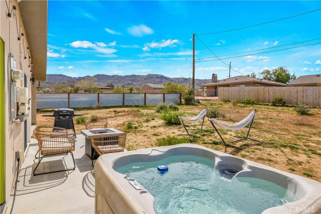 Photo of 7276 Encina Road
