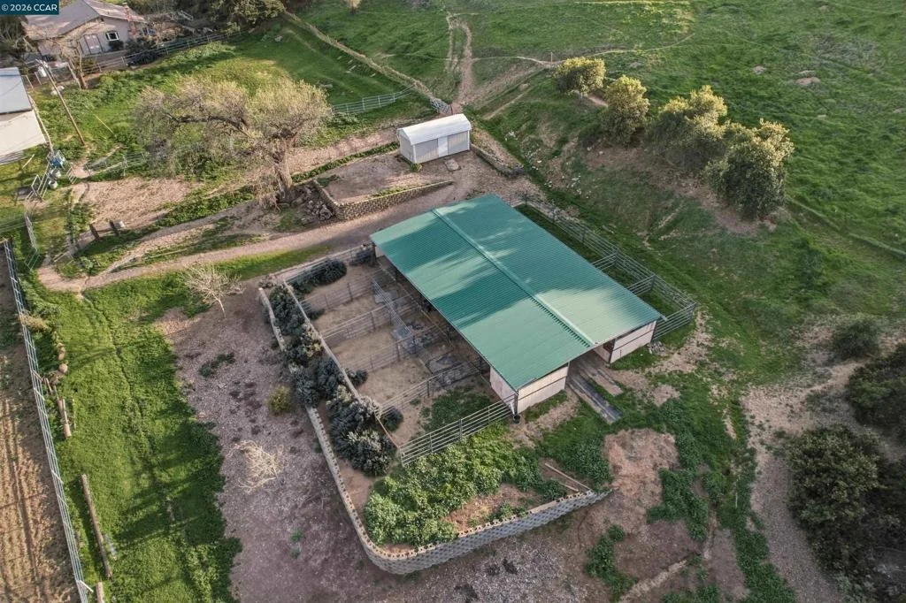 Photo of 9530 Morgan Territory Rd